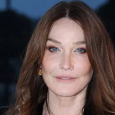 Carla Bruni-Sarkozy dévoile sa psychanalyse