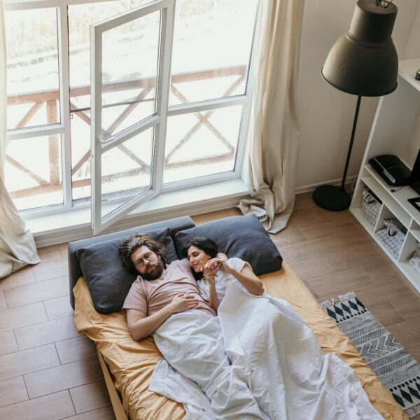 Pourquoi les hommes s’endorment-ils après l’amour