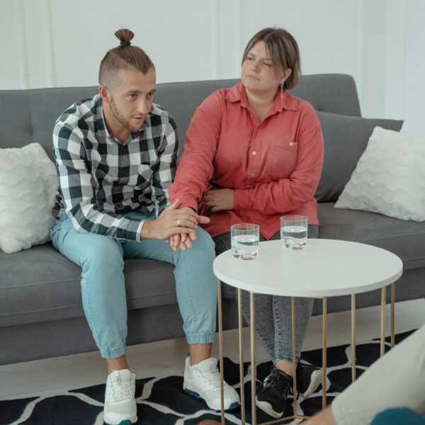 Poussée sur la voie de la confession par son psychothérapeute