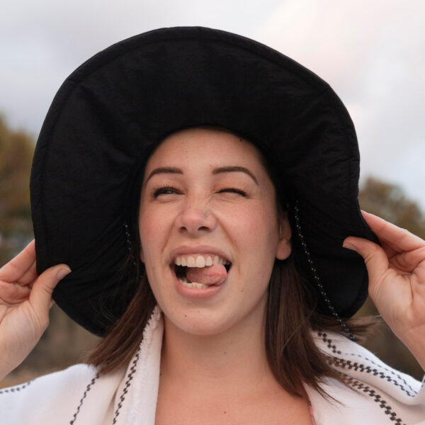 Larmes de joie : Comprendre les émotions derrière les sourires mouillés