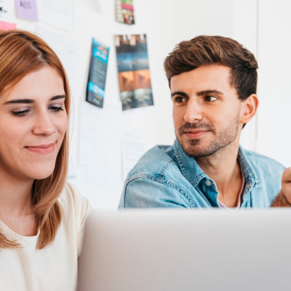 La déformation de la réalité : entre illusion et mythomanie