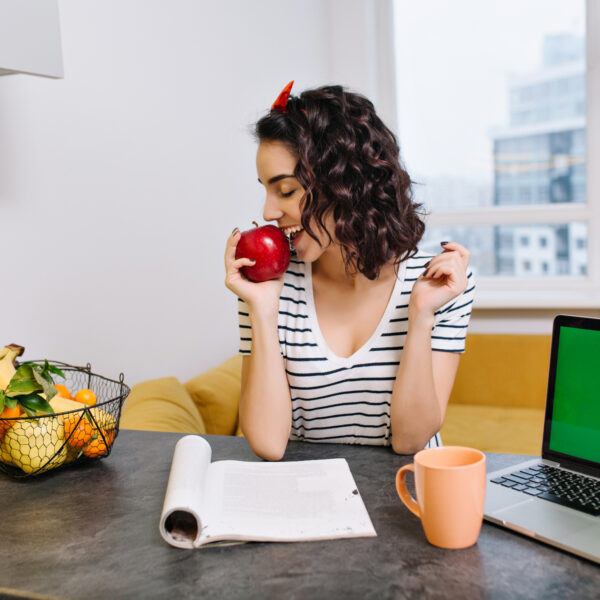 Astuces et conseils pour manger équilibré avec un petit budget