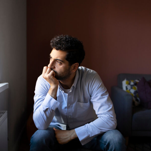 Broyer du noir : comprendre la spirale de la détresse psychologique