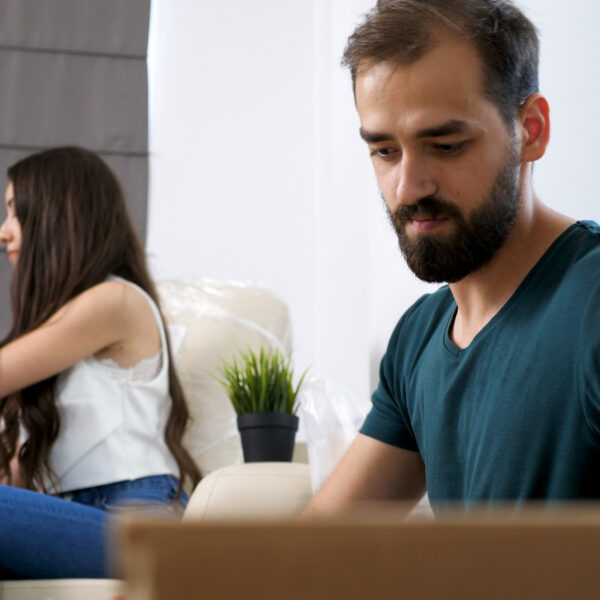 Comment surmonter ses peurs et gérer ses insécurités au début d’une relation de couple ?