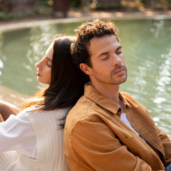 Pourquoi dans un couple, y a-t-il toujours un qui aime plus que l'autre ?