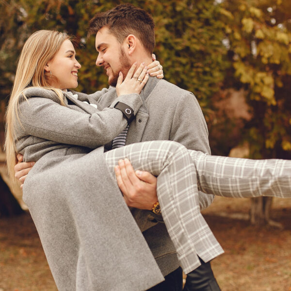 Faut-il tout dire à son ou sa partenaire dès le début ?