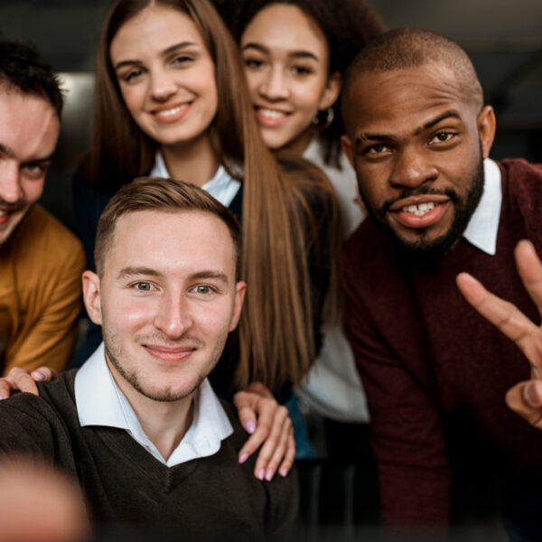 Comment se faire aimer des autres sans se renier ? Clés relationnelles et estime de soi