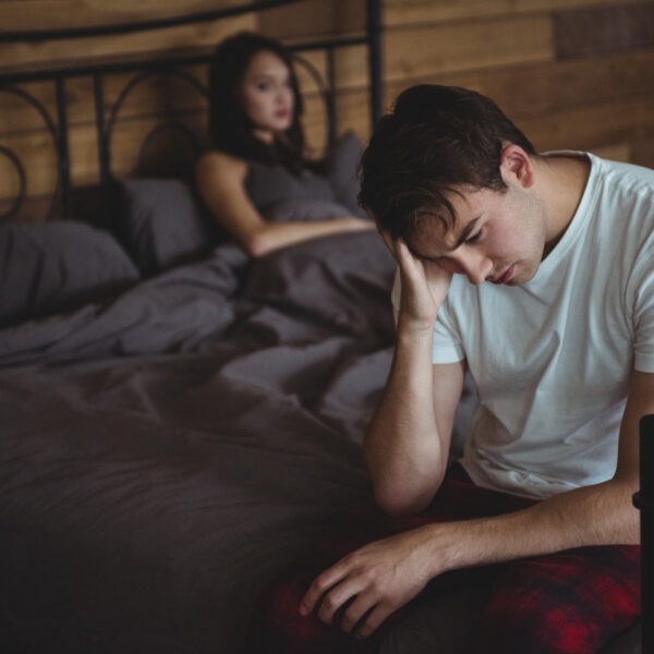 Peur de ne pas être à la hauteur au lit : décrypter les insécurités sexuelles