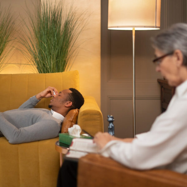 En quoi consiste l’approche psychodynamique et quels en sont les principes ?