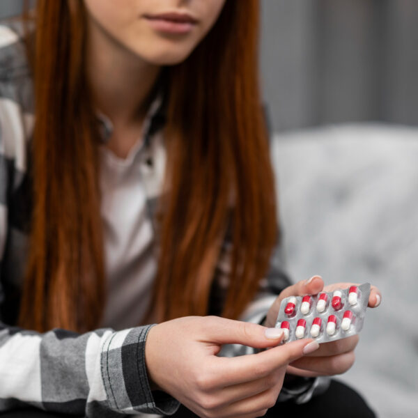 Comment les médicaments peuvent-ils influencer biologiquement le risque de dépendance ?