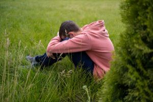 Dépression et isolement social : un cercle vicieux à rompre