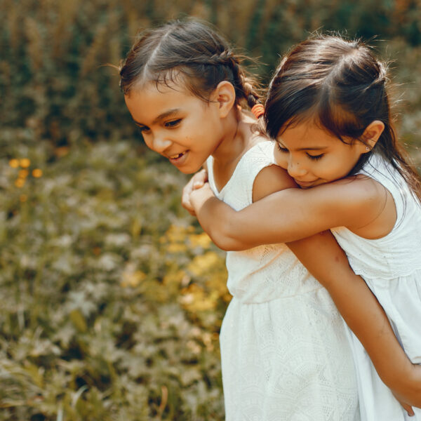 Favoriser l’entraide et la coopération pour limiter la jalousie