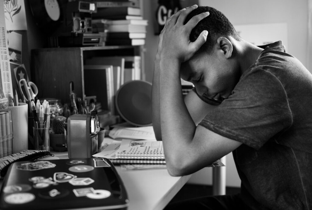 L’impact des addictions sur l’humeur : irritabilité, anxiété, dépression