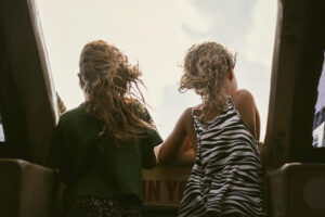 La jalousie peut-elle empêcher la complicité fraternelle ?