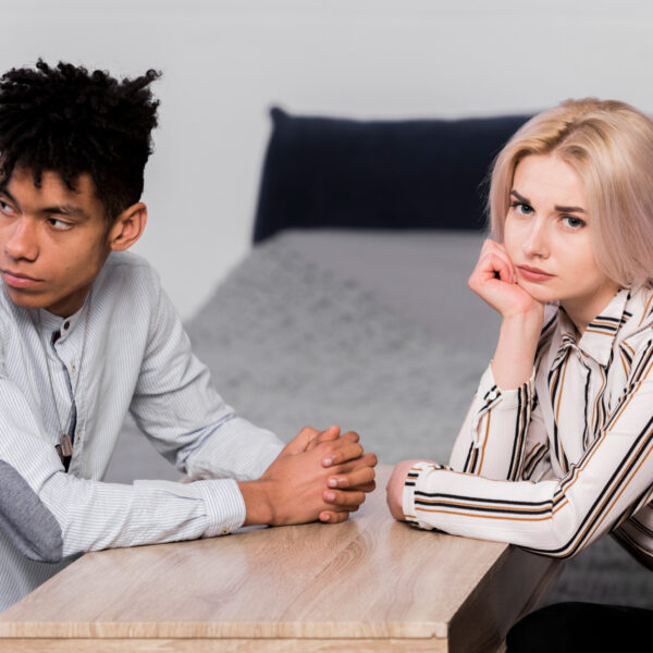 Mon partenaire m’ignore après une dispute, que faire ?