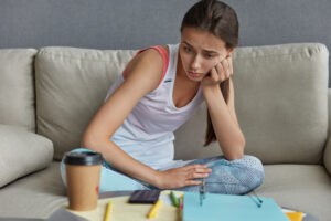 Quel est l’impact des déséquilibres hormonaux sur les troubles phobiques ?