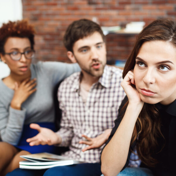 Comment le manque d’exposition à certaines situations favorise-t-il les phobies ?