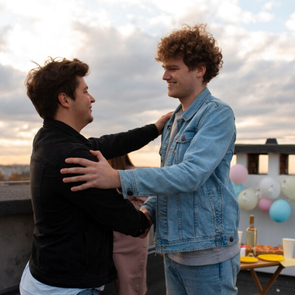 Comment rétablir une bonne relation après des années de tensions fraternelles ?