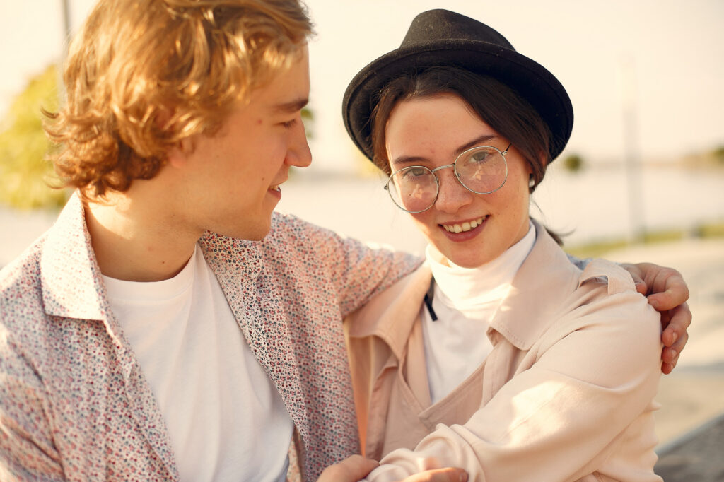 Être le grand frère ou la grande sœur : un rôle de modèle à assumer