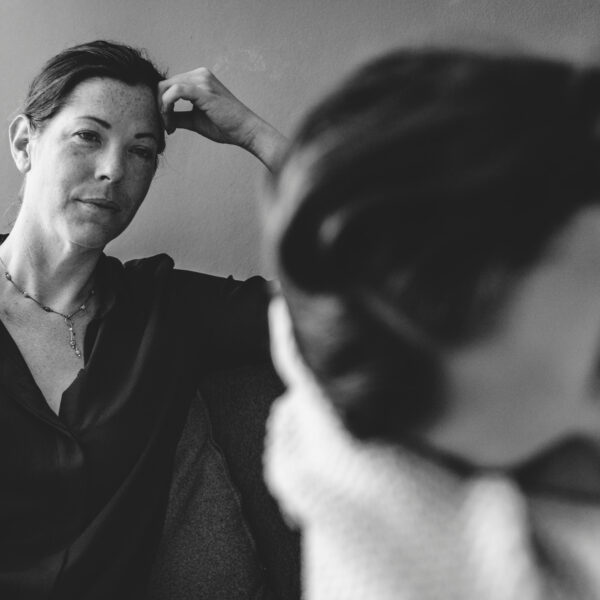 Hypnose et phobie sociale : une méthode complémentaire prometteuse