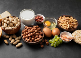 Peut-on prévenir les allergies alimentaires grâce à une alimentation adaptée ?