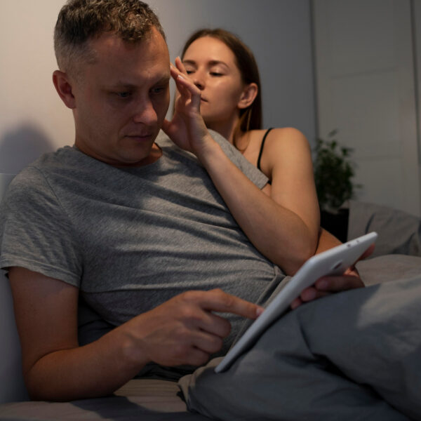 Frustration sexuelle dans le couple : comment en parler et trouver des solutions ?