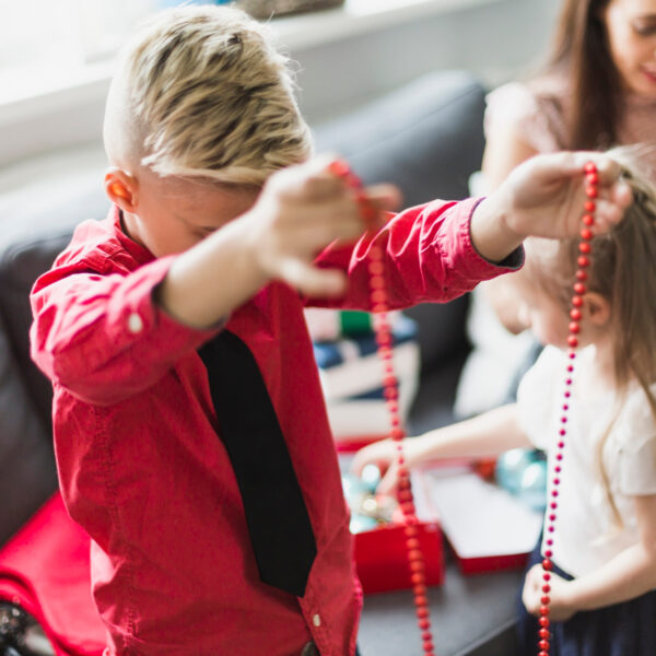 À quel âge et comment introduire la notion de responsabilité collective chez l’enfant ?