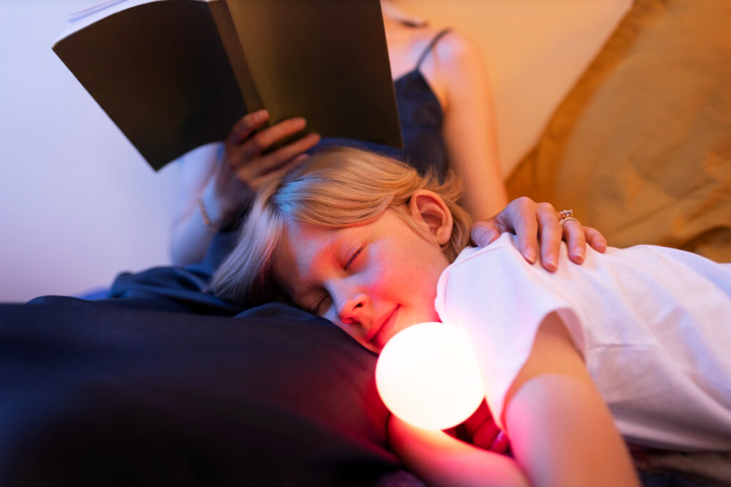 Comment instaurer une routine du soir apaisante pour un endormissement plus serein chez l’enfant ?
