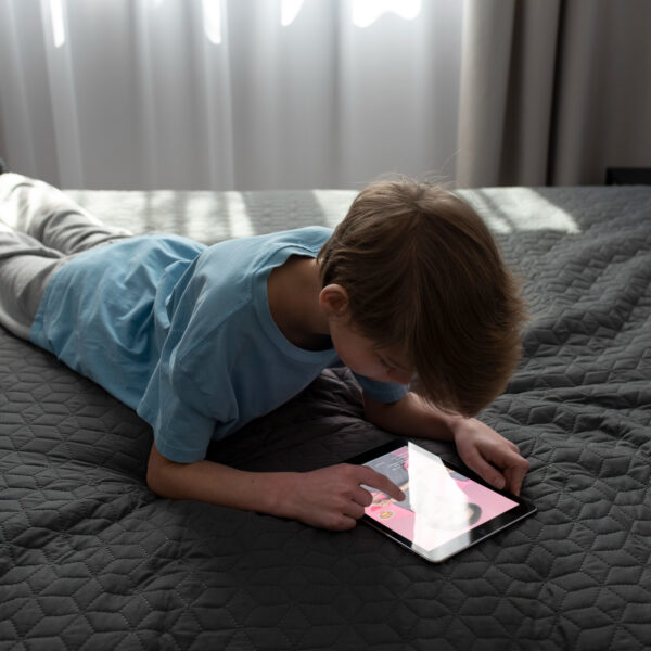 L’impact des écrans sur le sommeil des enfants