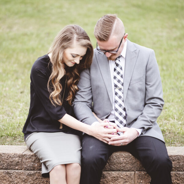 Peut-on se fiancer sans vouloir se marier tout de suite ?