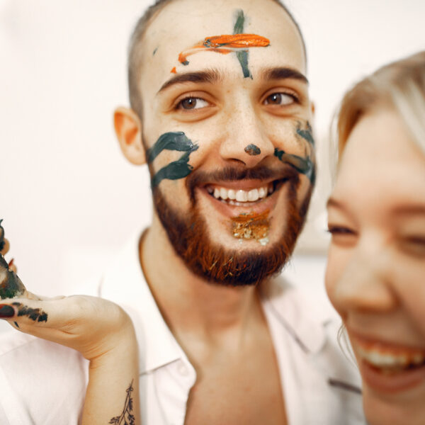 Pourquoi certaines émotions sont universelles et d’autres influencées par la culture ?