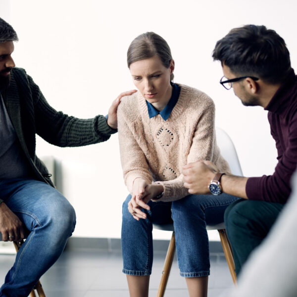Pourquoi certaines personnes refoulent-elles leurs traumatismes et comment la thérapie peut-elle les aider ?