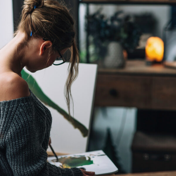 Quelles méthodes alternatives peuvent réduire le stress et l’anxiété associés à la dépression ?