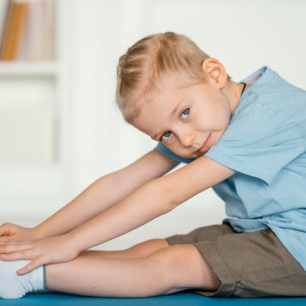 L’importance des échauffements et des étirements pour éviter les blessures chez l’enfant