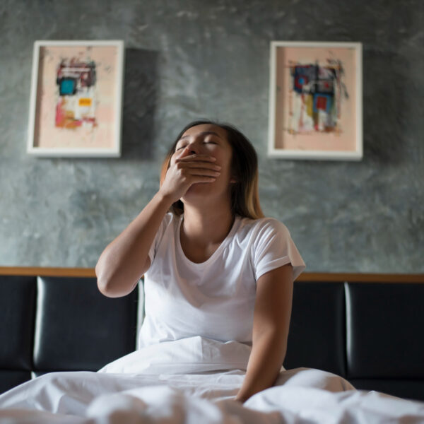 Le bruit dans la chambre : faut-il un silence total ou un bruit de fond pour mieux dormir ?