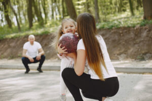 Activités physiques en famille comment allier plaisir et sport