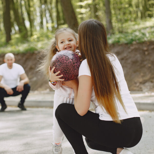 Activités physiques en famille comment allier plaisir et sport