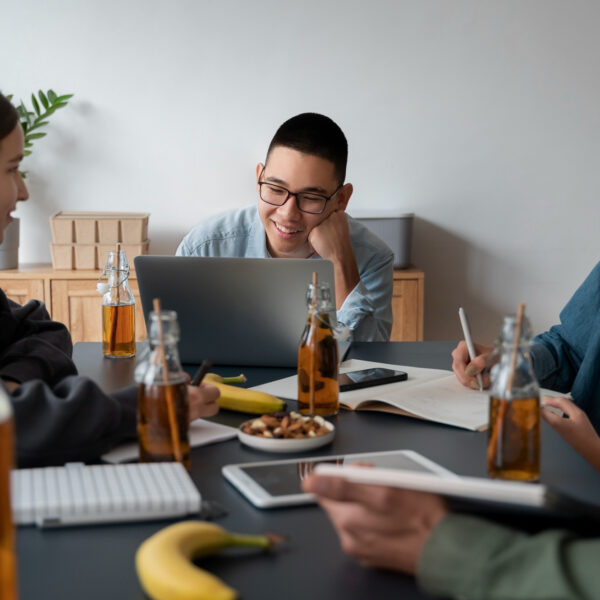 Comment les entreprises peuvent-elles sensibiliser leurs employés aux dangers des addictions ?