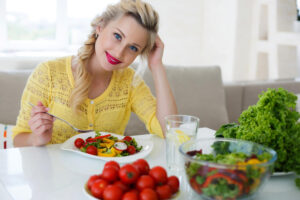 Fuir l’engagement en amour : d’où vient ce réflexe et comment en sortir ?