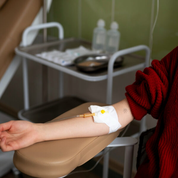 Pourquoi certaines personnes tombent dans les pommes lors d’une prise de sang ?