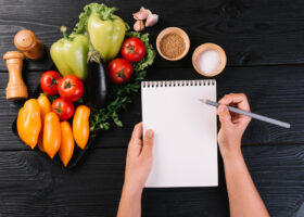 La liste de courses reste l’un des outils les plus sous-estimés pour mieux manger