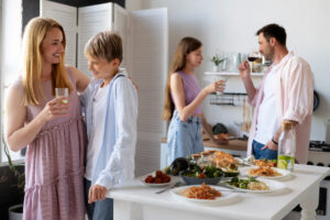 Repas en famille, mieux s’organiser pour que le dîner ne tourne pas à la course contre la montre
