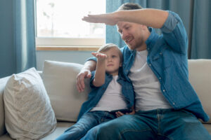 À quel moment les parents doivent-ils intervenir dans une dispute entre enfants ?