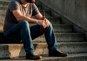 Addiction et isolement, quand le silence devient un signal d’alerte