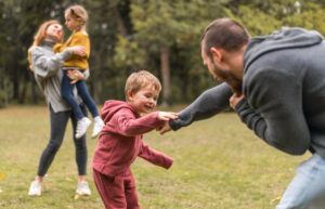 Bouger en famille aide à partager le mouvement sans esprit de compétition