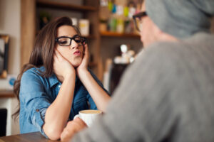 Écouter une personne dépressive sans vouloir tout réparer