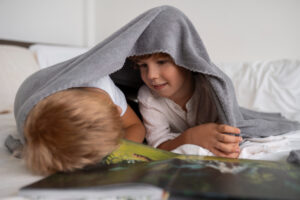 Le coucher fait remonter les émotions de l’enfant