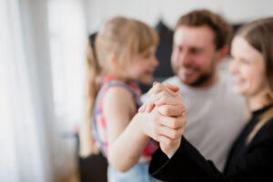 Les non-dits en famille, protéger sans abîmer la confiance