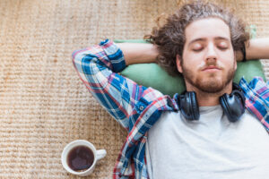 Les pauses relaxation aident à ralentir la journée
