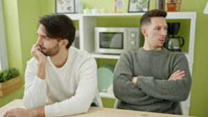 Réagir différemment aux disputes avec un frère, une sœur ou un ami